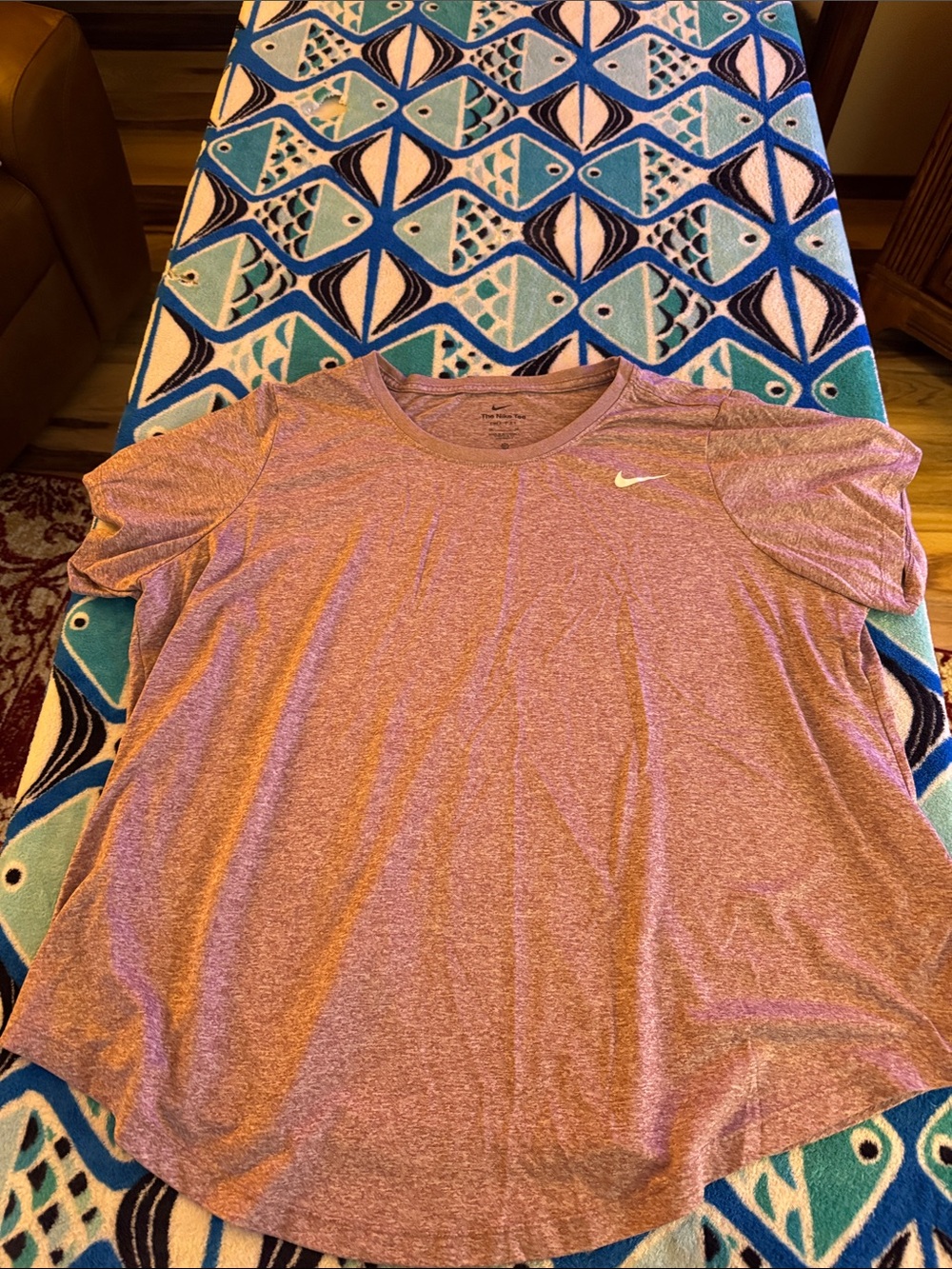Nike Women’s Heather red Short Sleeve Dri-FIT Tee
